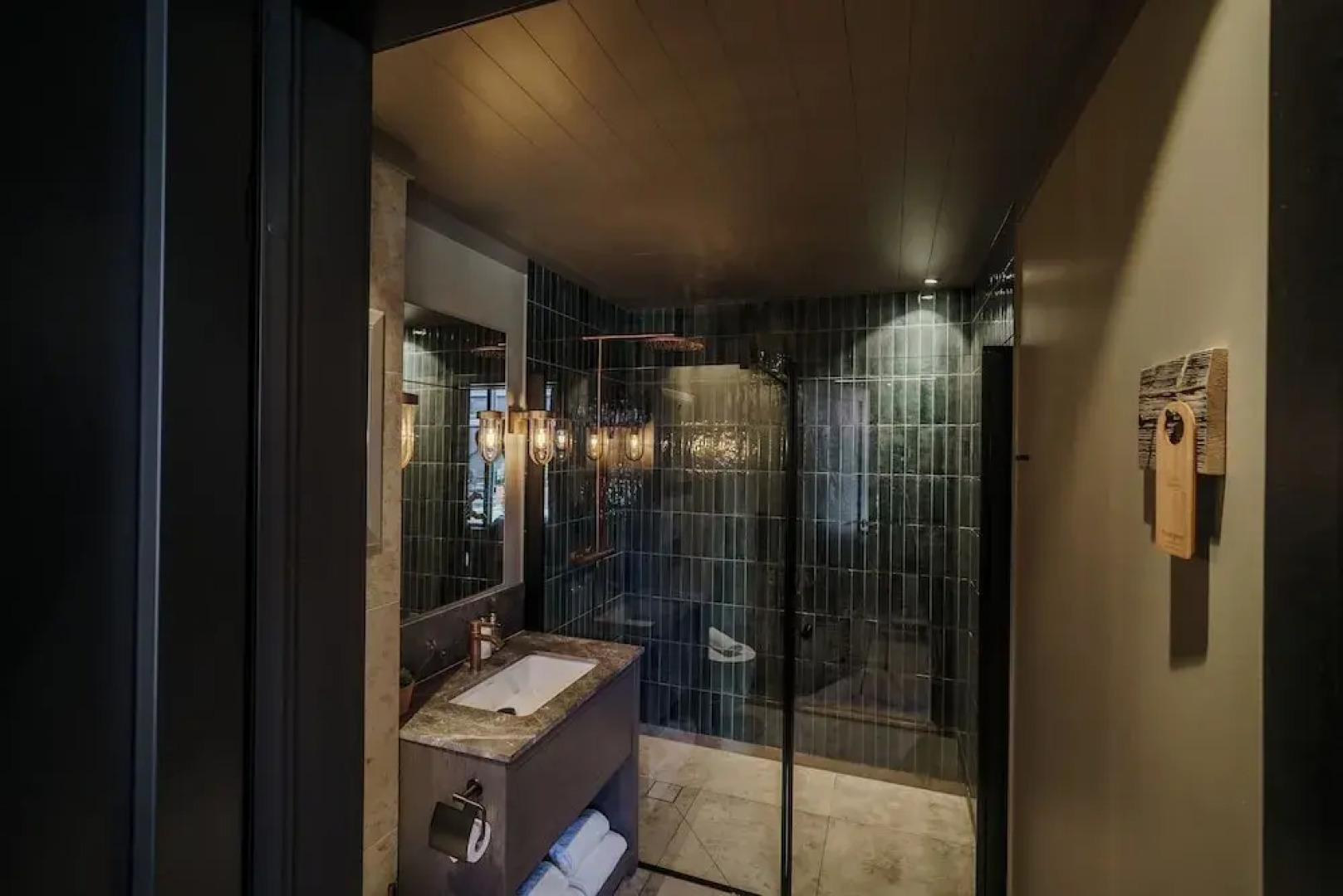 Henningsvær Bryggehotell - by Classic Norway Hotels
