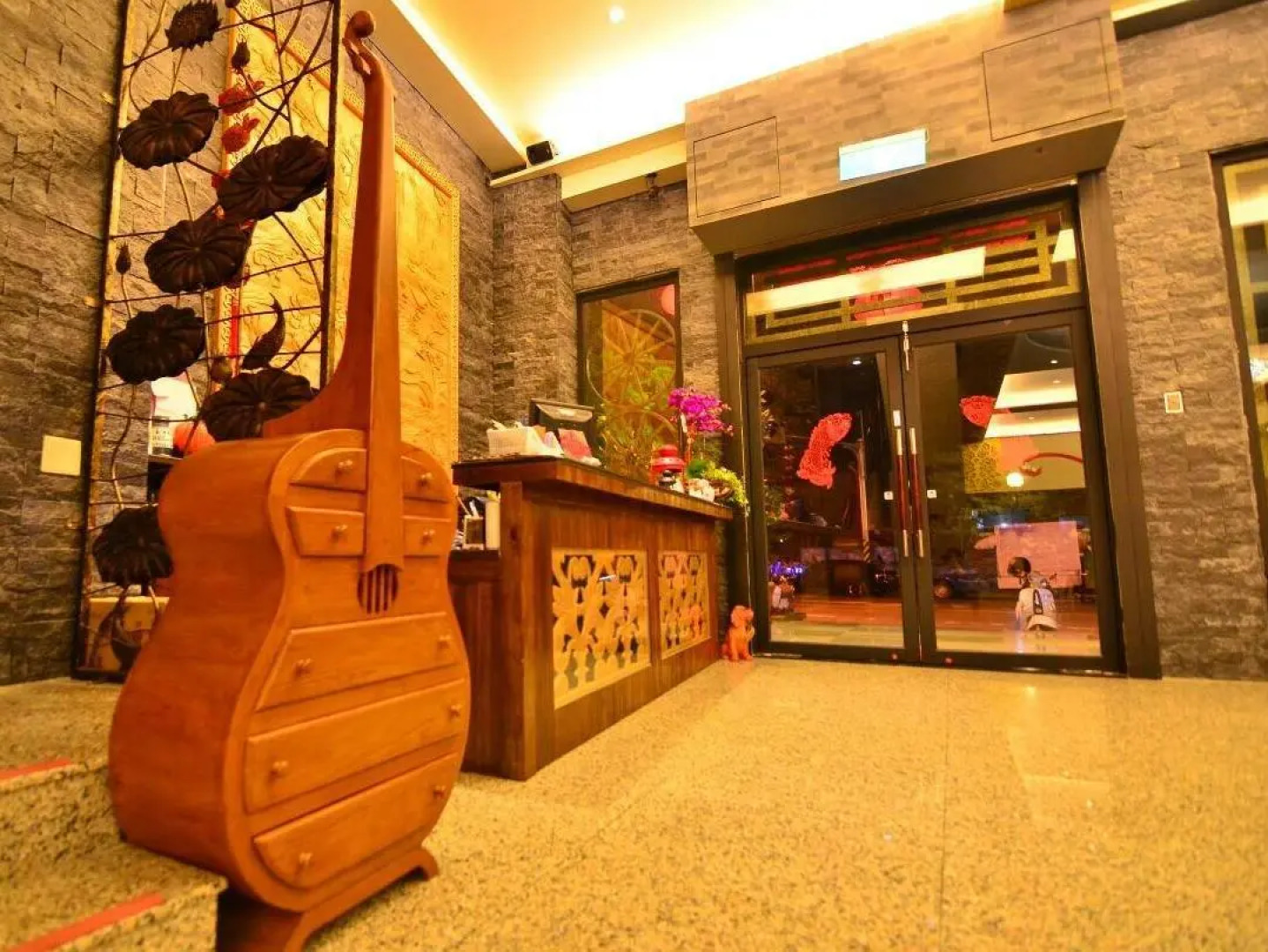 Lu Fang View Guest House