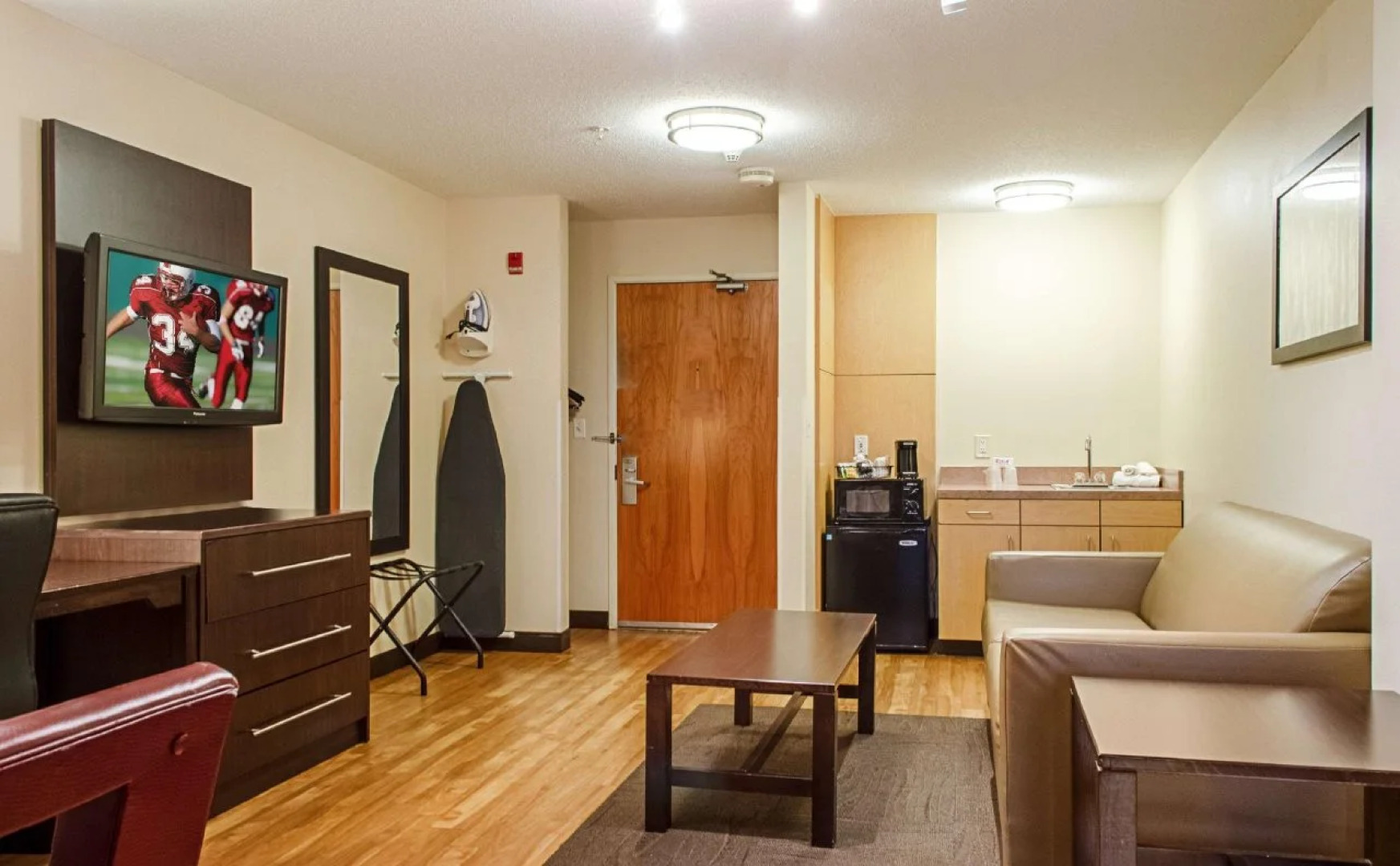 Red Roof Inn PLUS+ Raleigh Downtown – NCSU/Conv Center