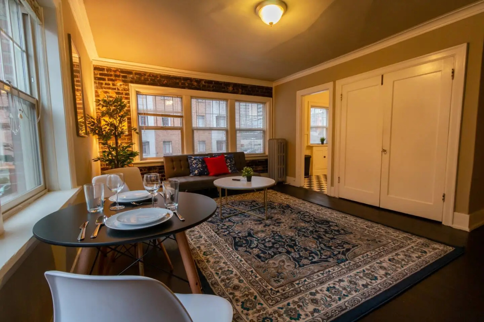 Authentic Brick Condo - Great Wifi & little extras included!