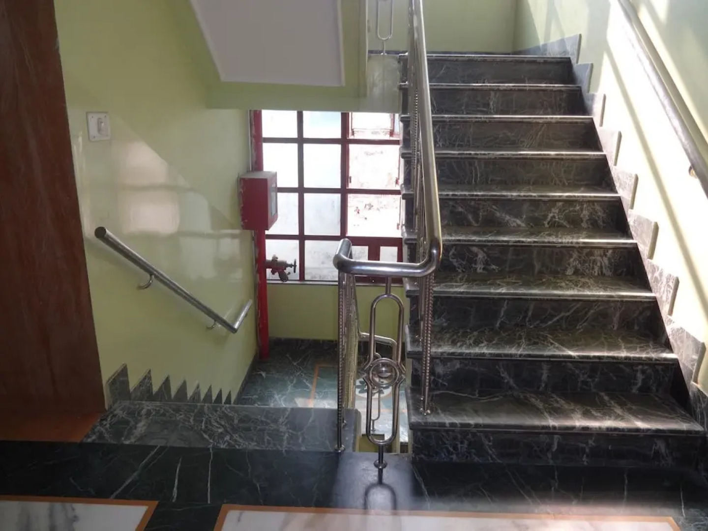 SPOT ON 3054 Hotel New Center Point