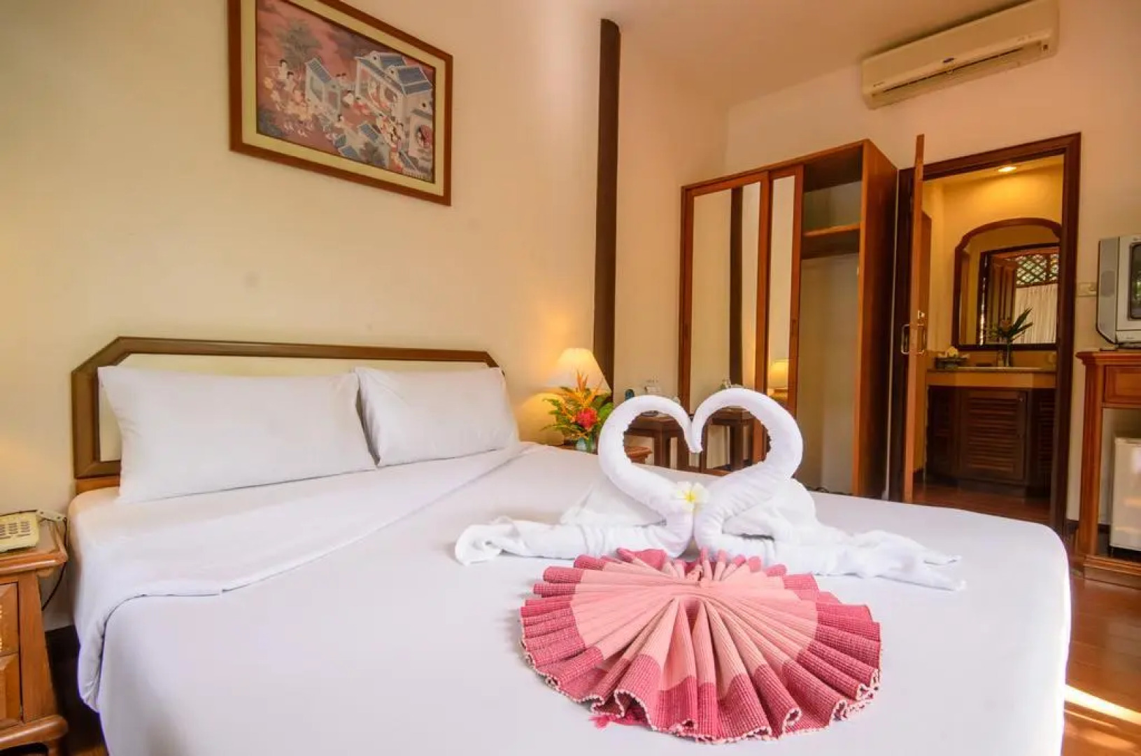 Petchvarin Resort and Spa