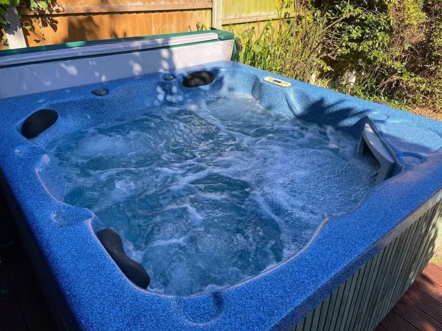 Beautiful House in Rural Village With Hot Tub