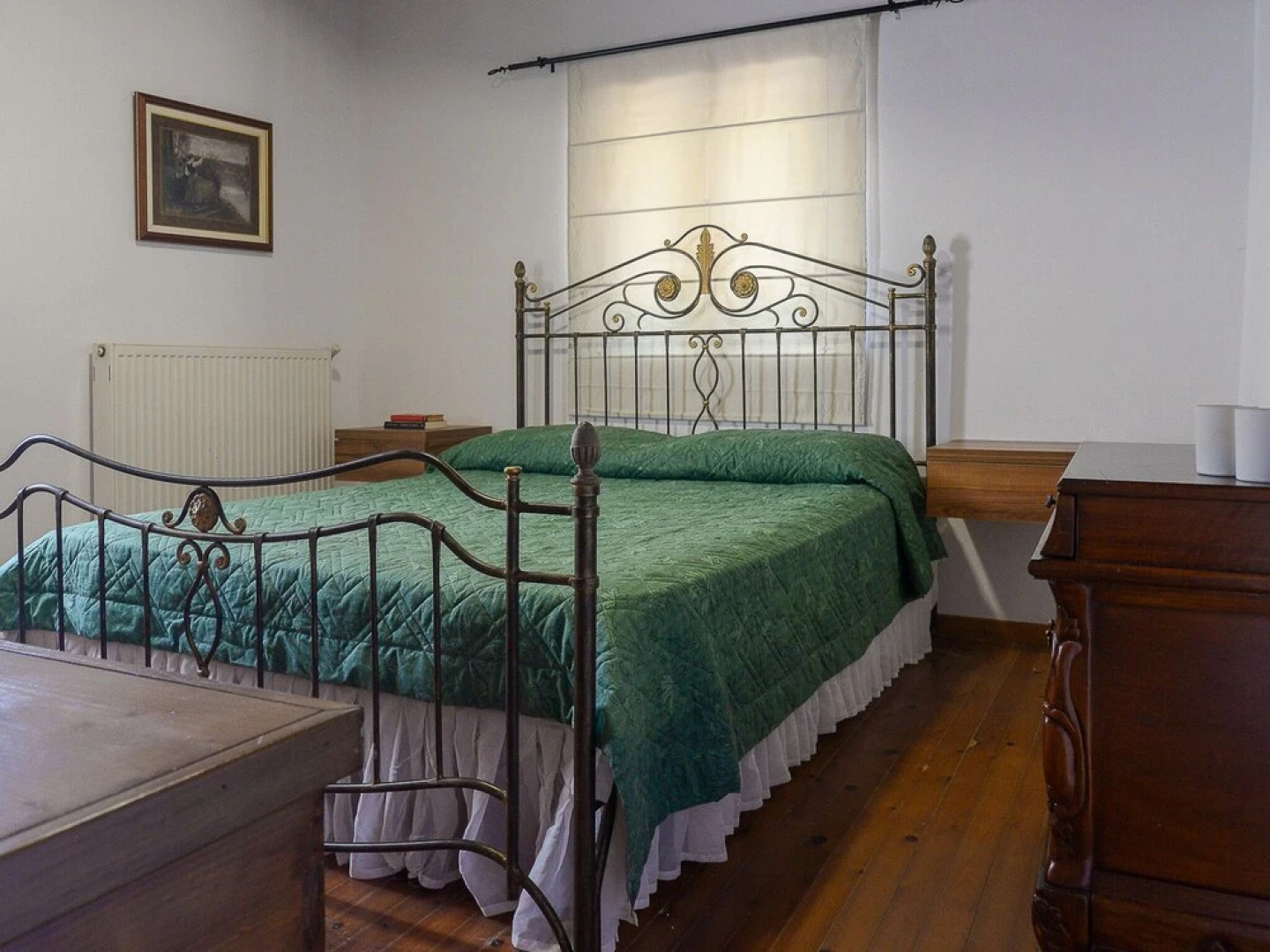 "sifakis Gorgeous Stone House"