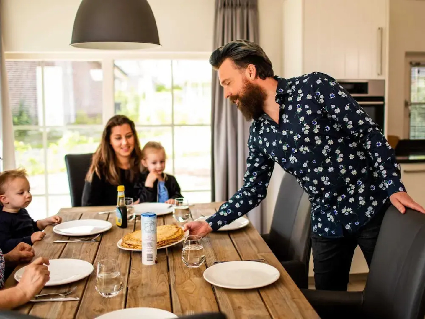 Family Villa + Sauna & Sunroom