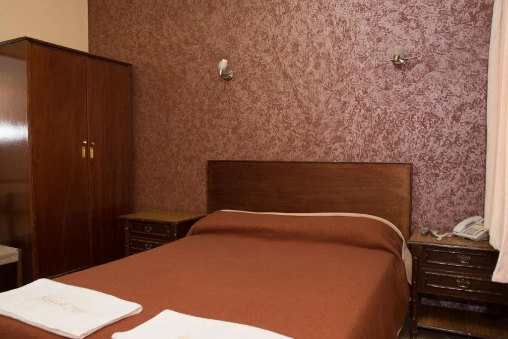 Black Iris Hotel