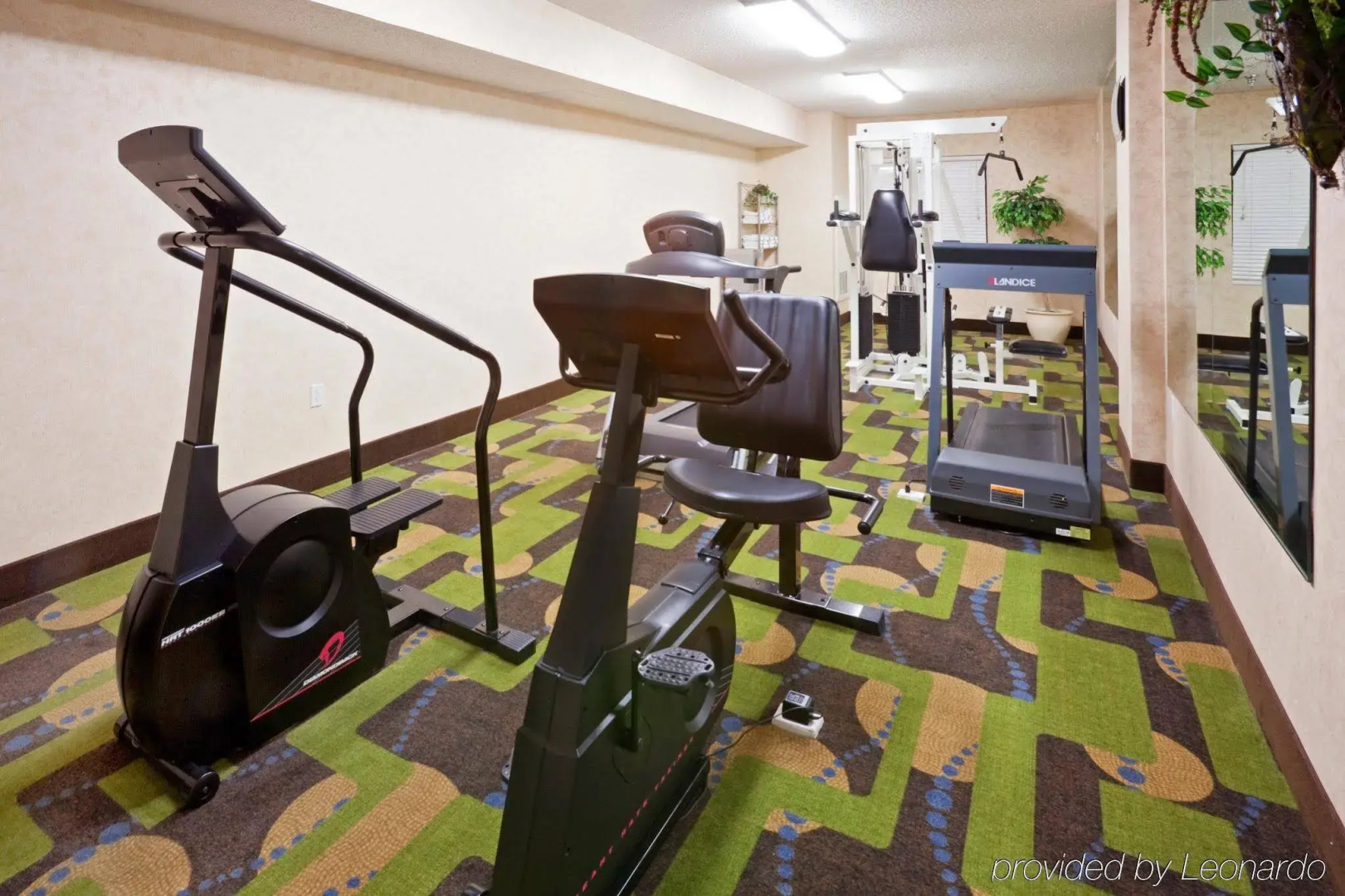 Holiday Inn Express & Suites Dallas Park Central Northeast by IHG