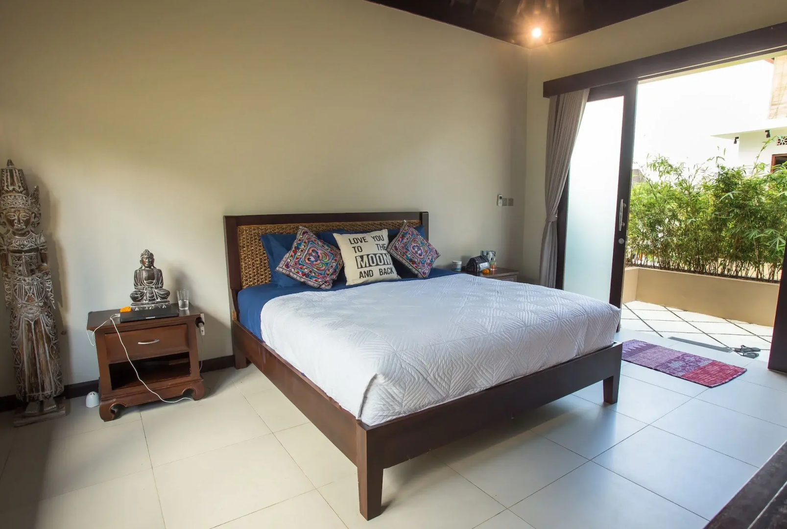 Solo Villas and Retreat