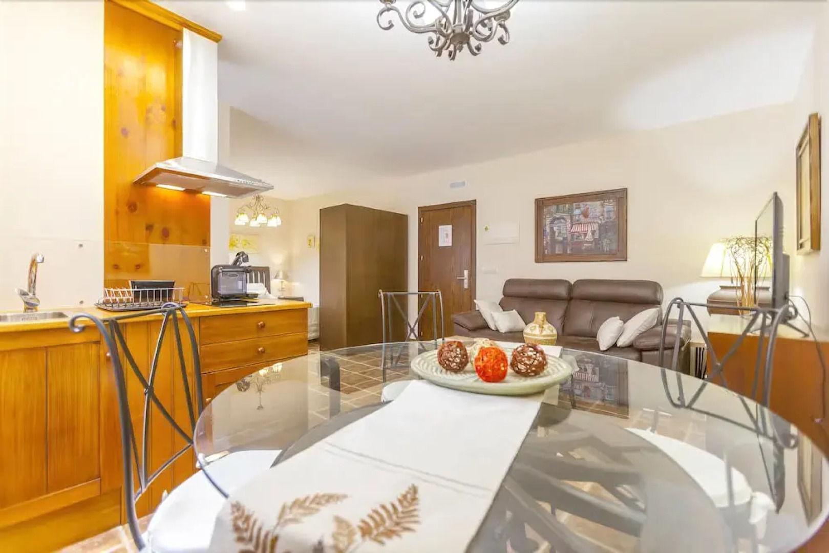 Alojamientos Victoria S.L.