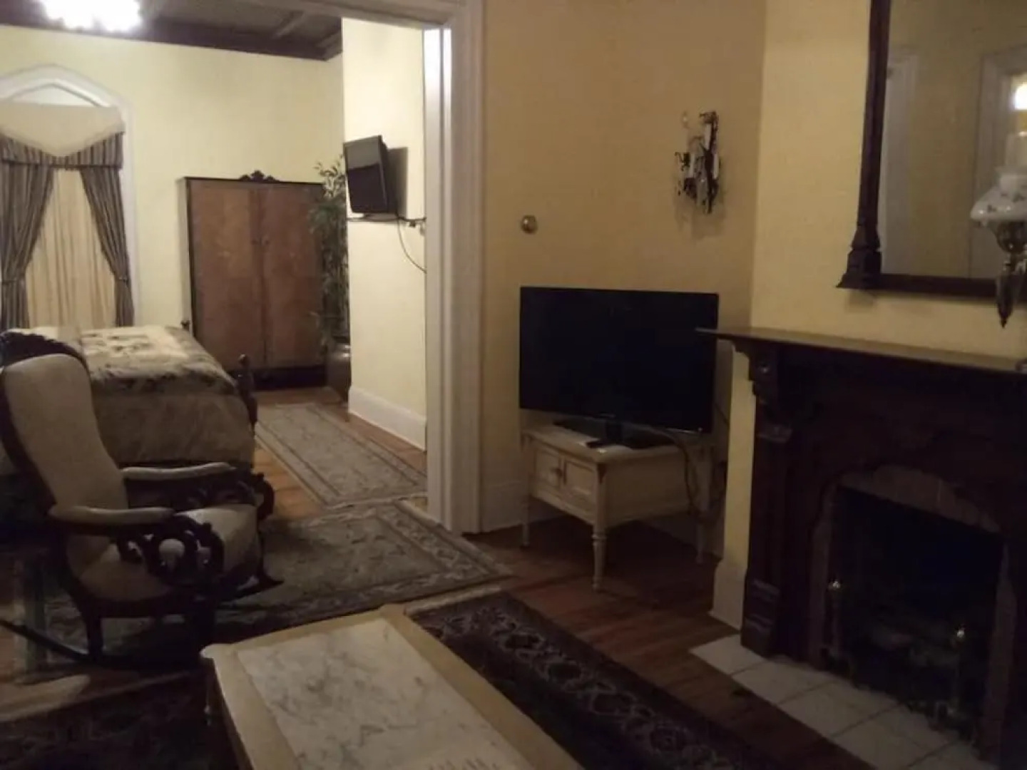 The Carriage House Inn