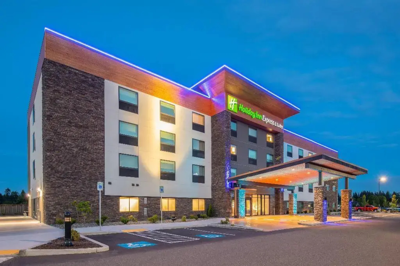 Holiday Inn Express & Suites Camas - Vancouver by IHG