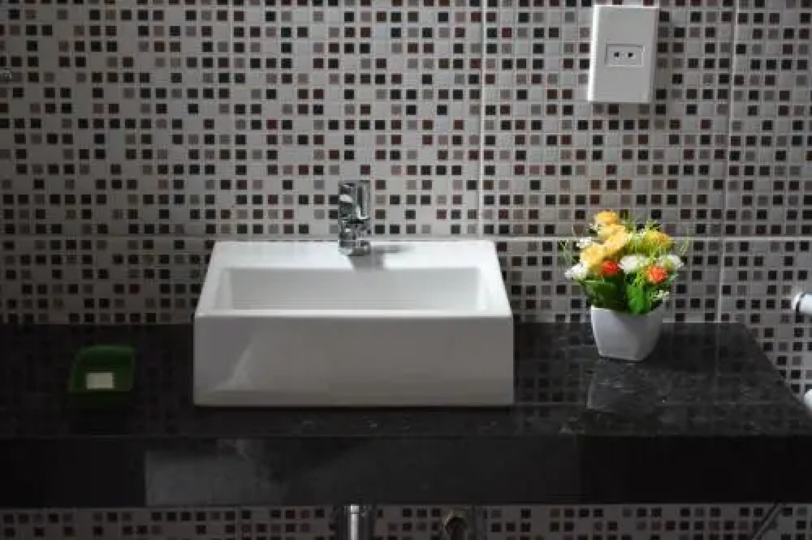 Giuseppe Hostal & Suites