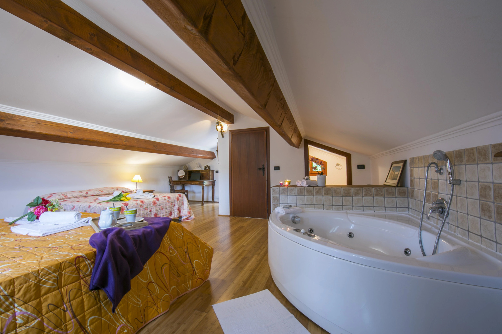 Villa Monte Enrico - Pool And Whirlpool