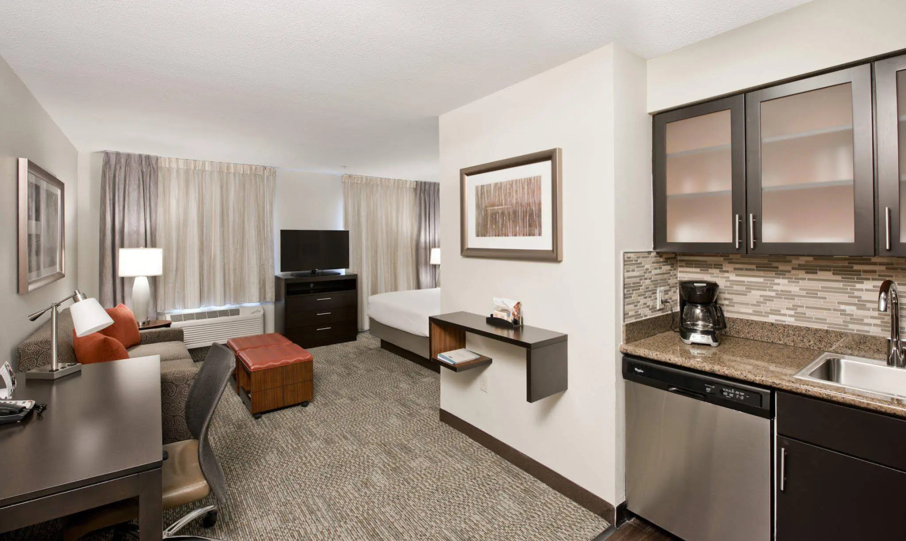 Staybridge Suites Charlotte Ballantyne by IHG