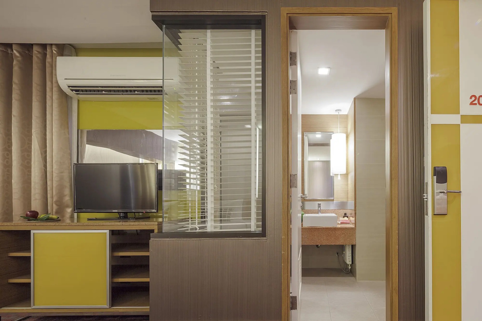 Отель Tango Vibrant Living Hotel