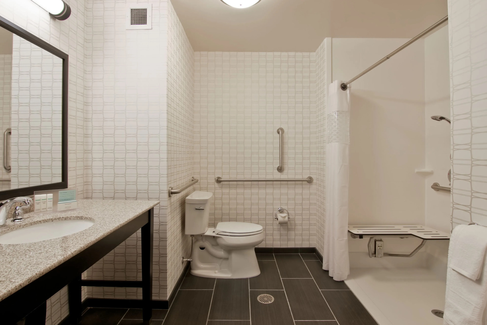 Hampton Inn & Suites Bellevue Downtown-Seattle