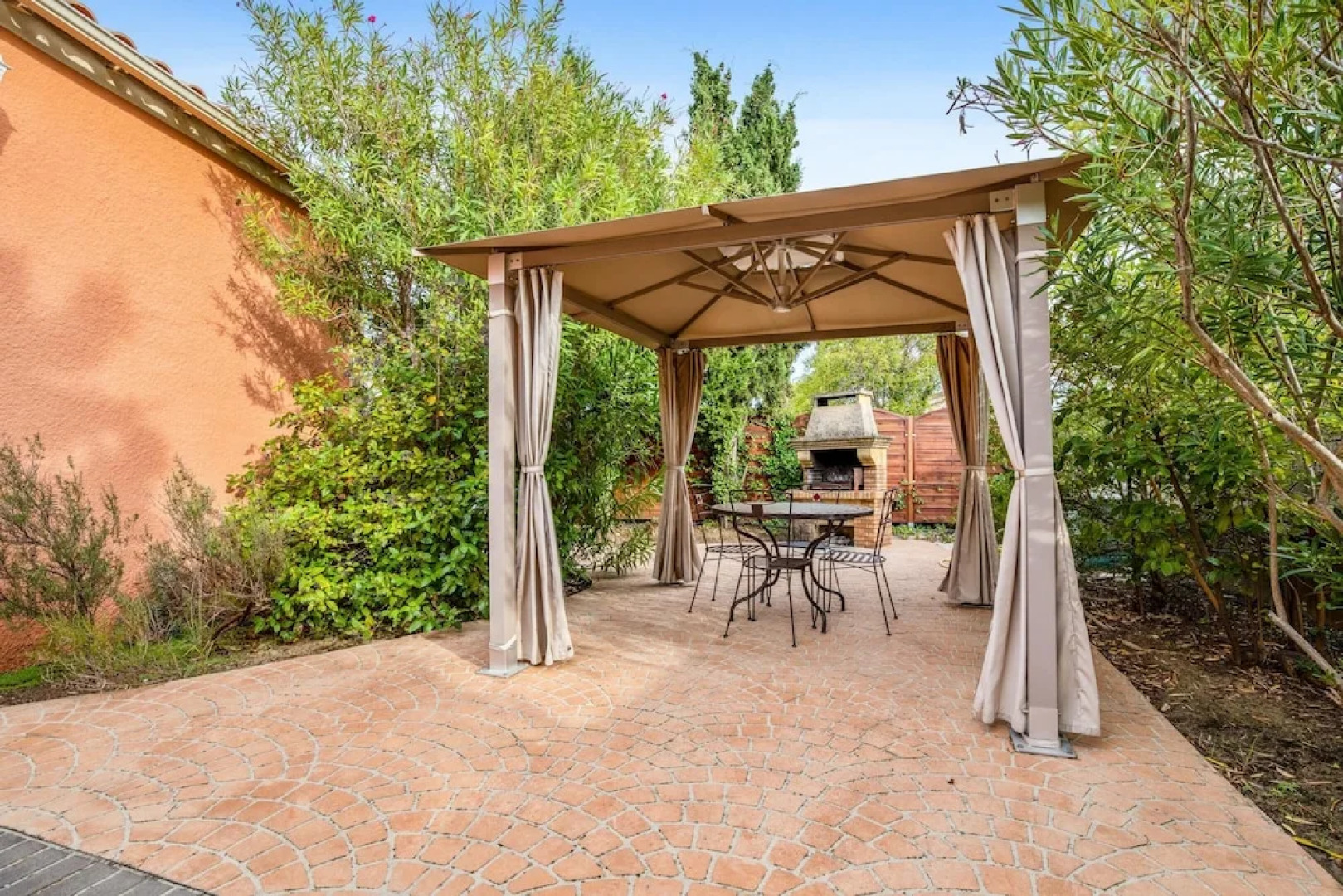 Villa With 6 Bedrooms in Cournonterral, With Private Pool and Enclosed