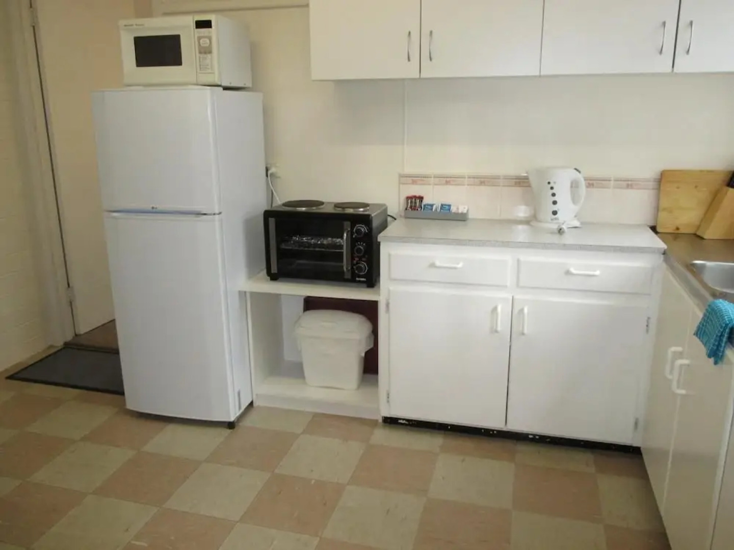 Alpine Riverside Cottages