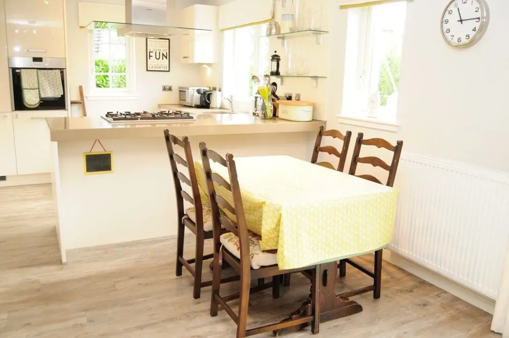 Pear Nook Treet - Exquisite Family Home