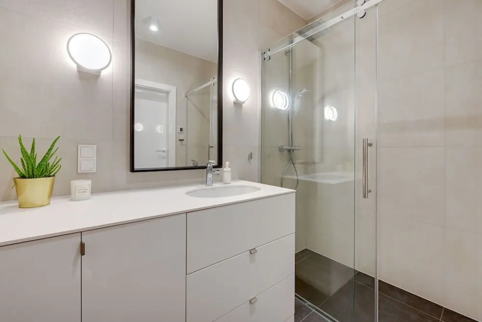 Flats For Rent  - Verano Residence