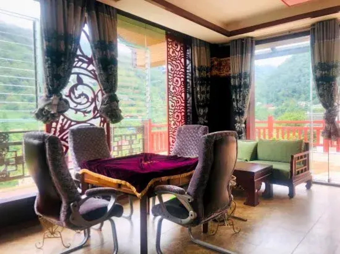 Hailuogou Mulin Sencun Hotel