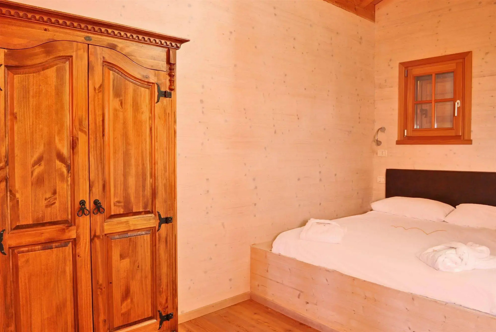 Valdonica Winery & Vineyard Residence