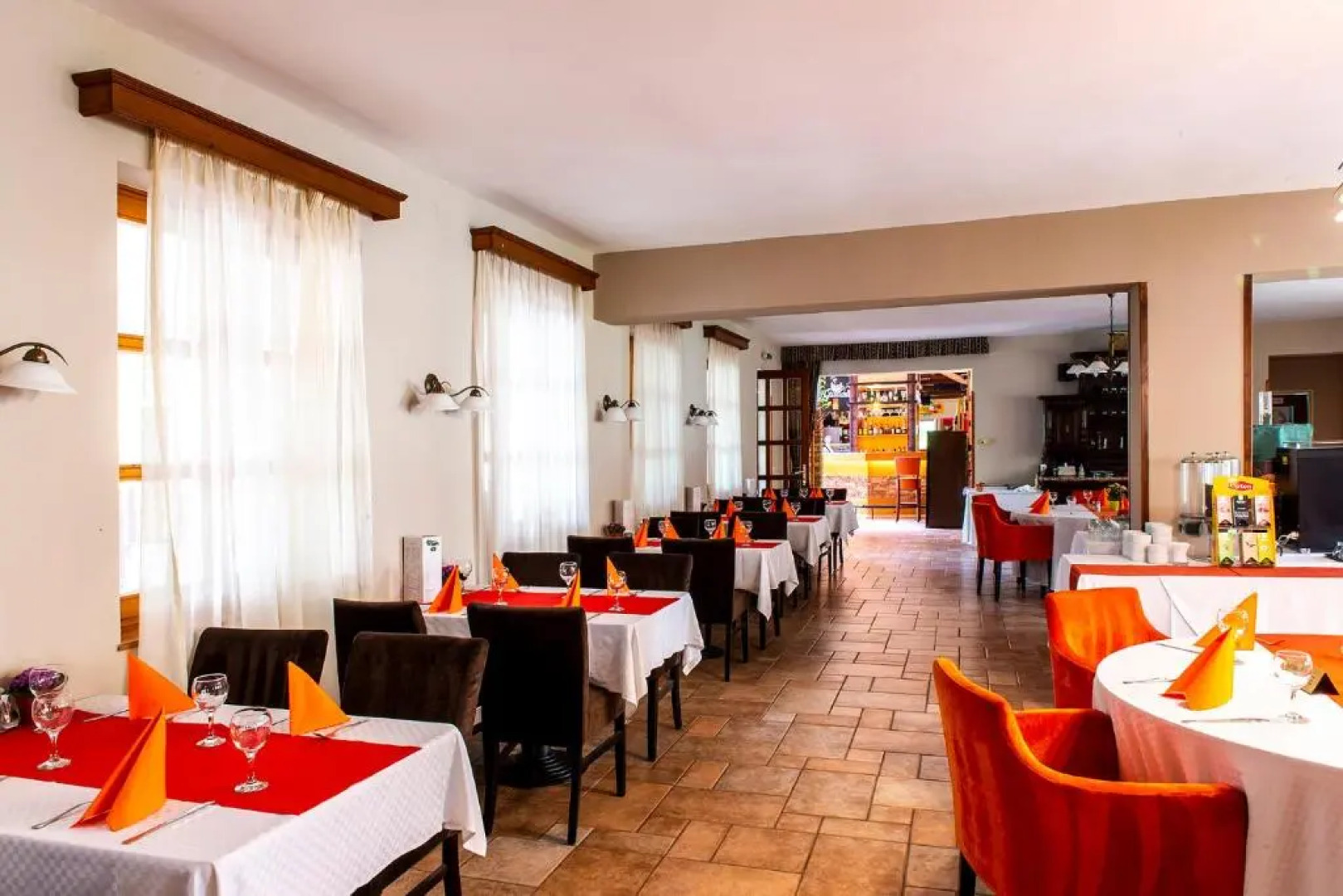 Gastland M0 Hotel & Conference Center