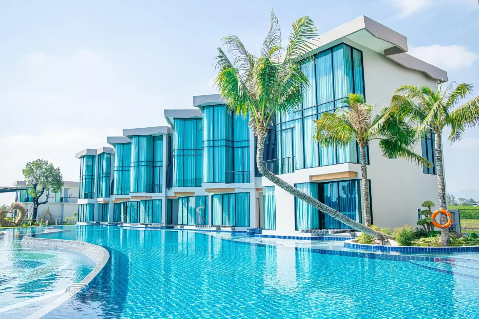 Elmas Cha-Am Design Hotel (SHA Extra Plus)