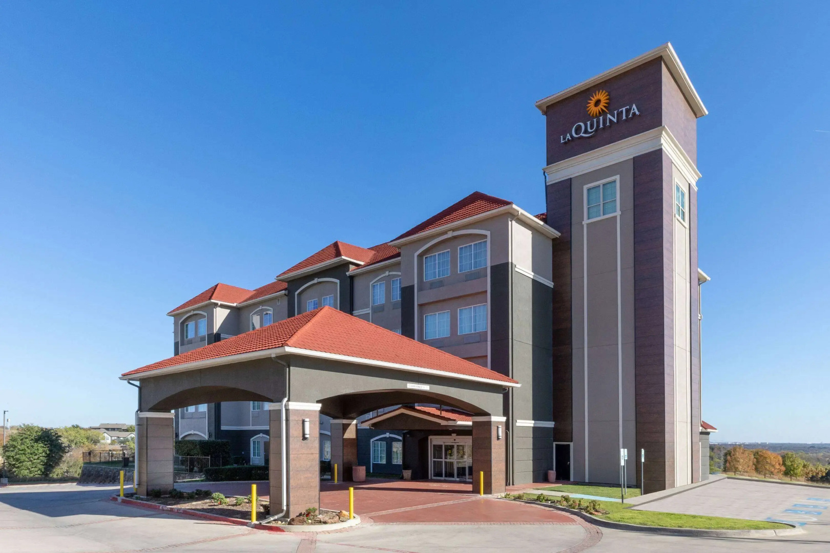 La Quinta Inn & Suites by Wyndham Fort Worth - Lake Worth
