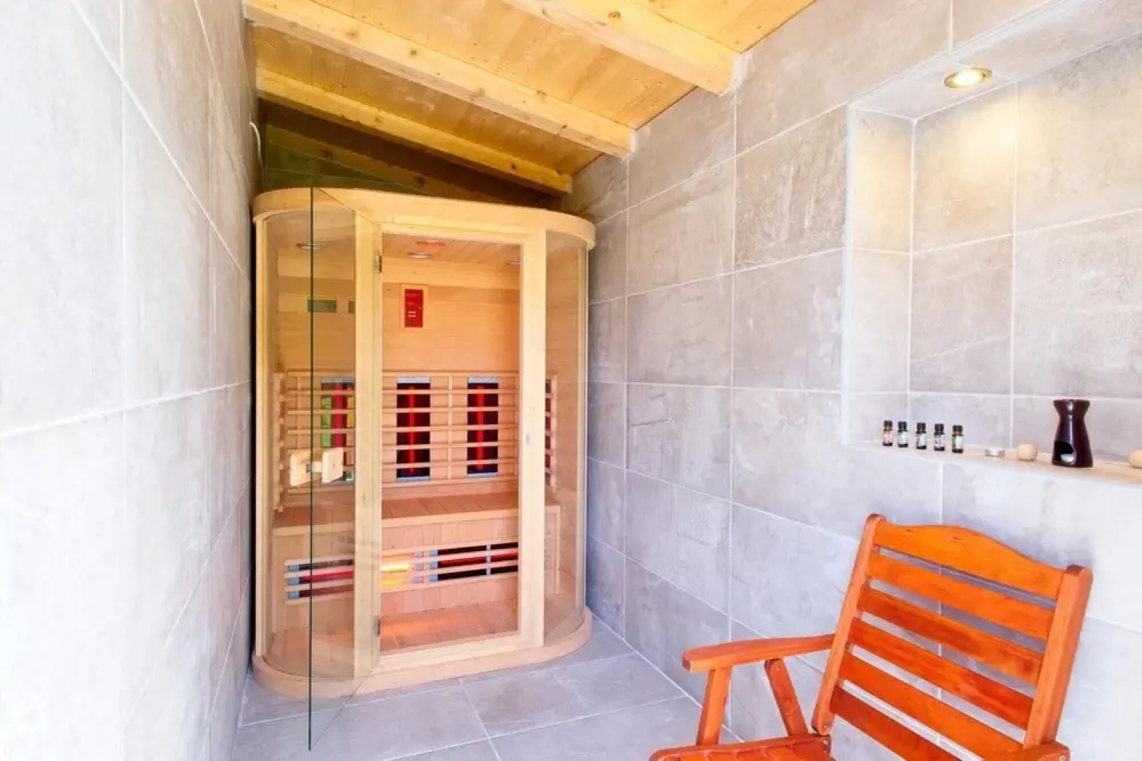Villa Thousand Roses - Four-bedroom Villa With Terrace and Swimming Pool ID Direct Booker 7164