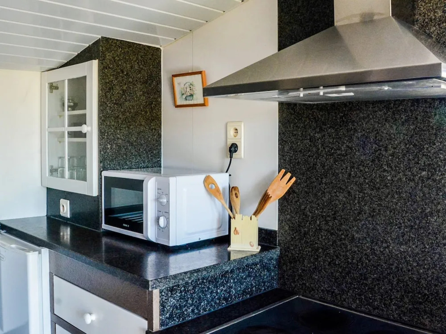 Inviting Chalet in Westouter With Garden