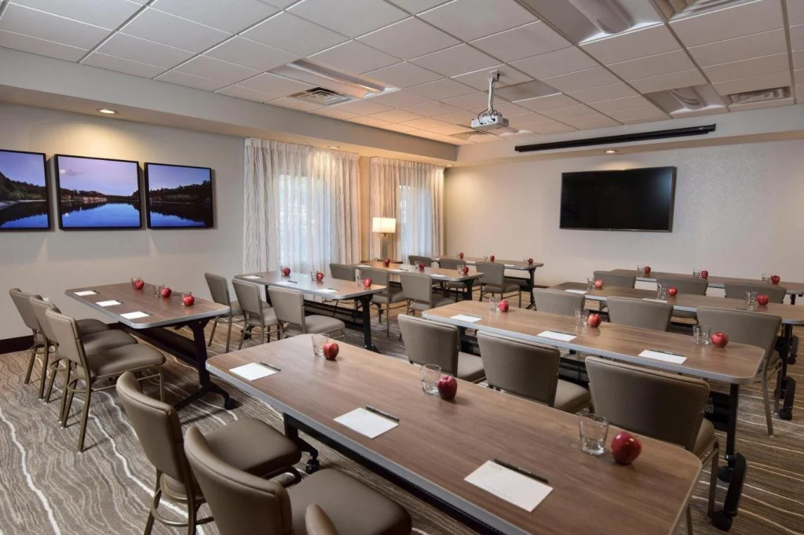 Staybridge Suites Wisconsin Dells - Lake Delton by IHG