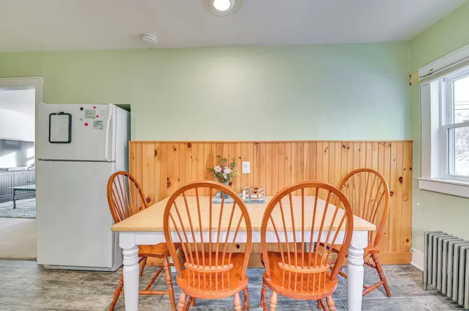 Walk to Town & River: Cozy North Creek Cottage