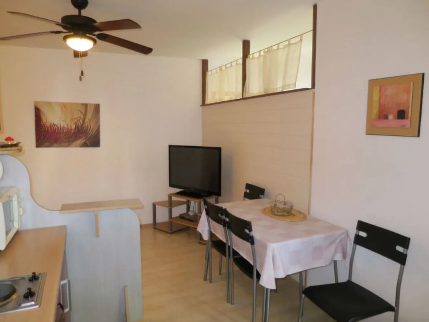 Five-Bedroom Holiday Home in Rovanjska