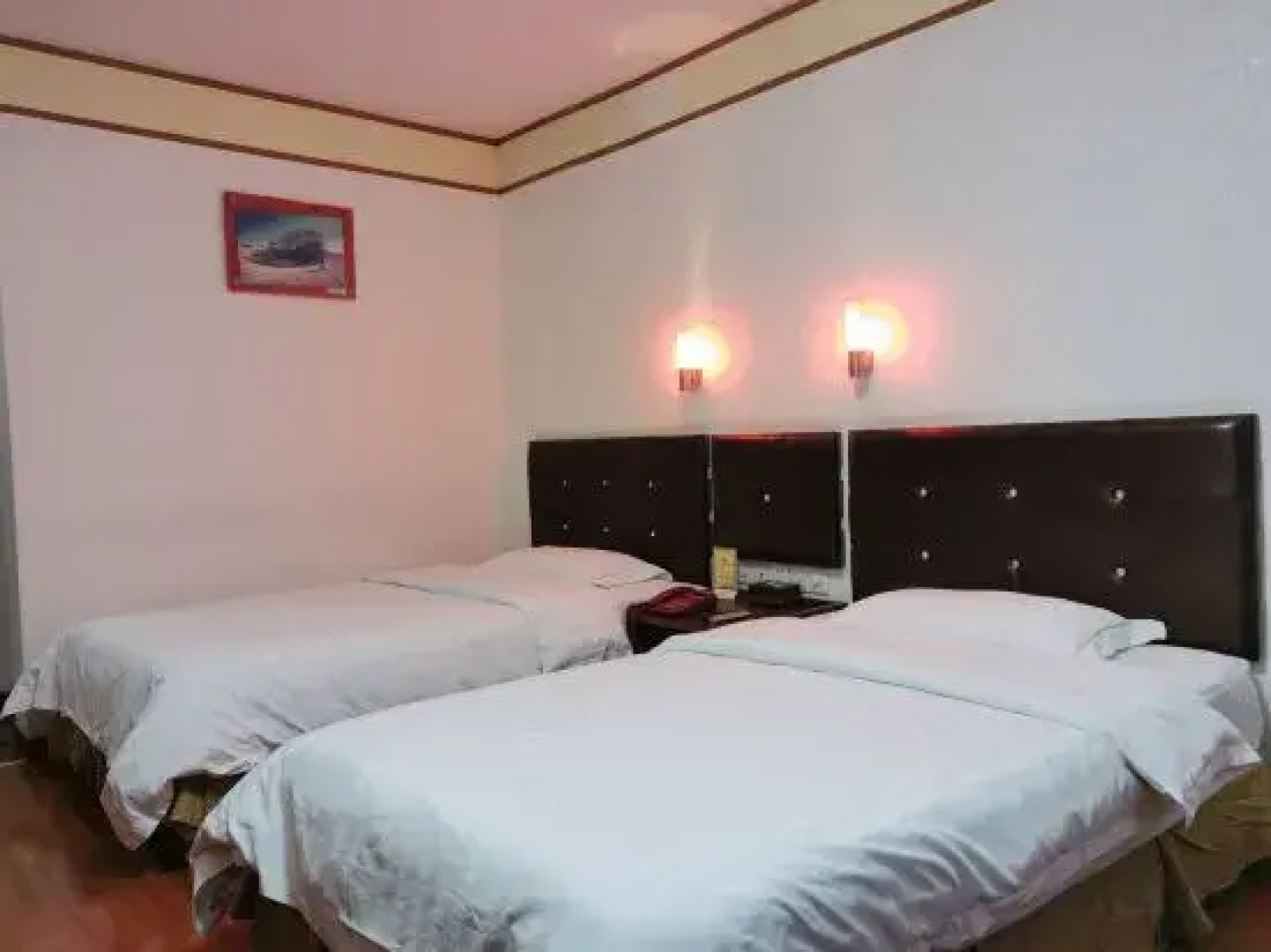 Bayi Baoyuan Hotel (Zhongshan Road No.1 Hospital)