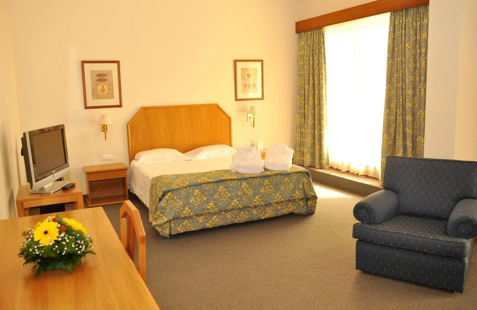 Отель Verdi Santarem