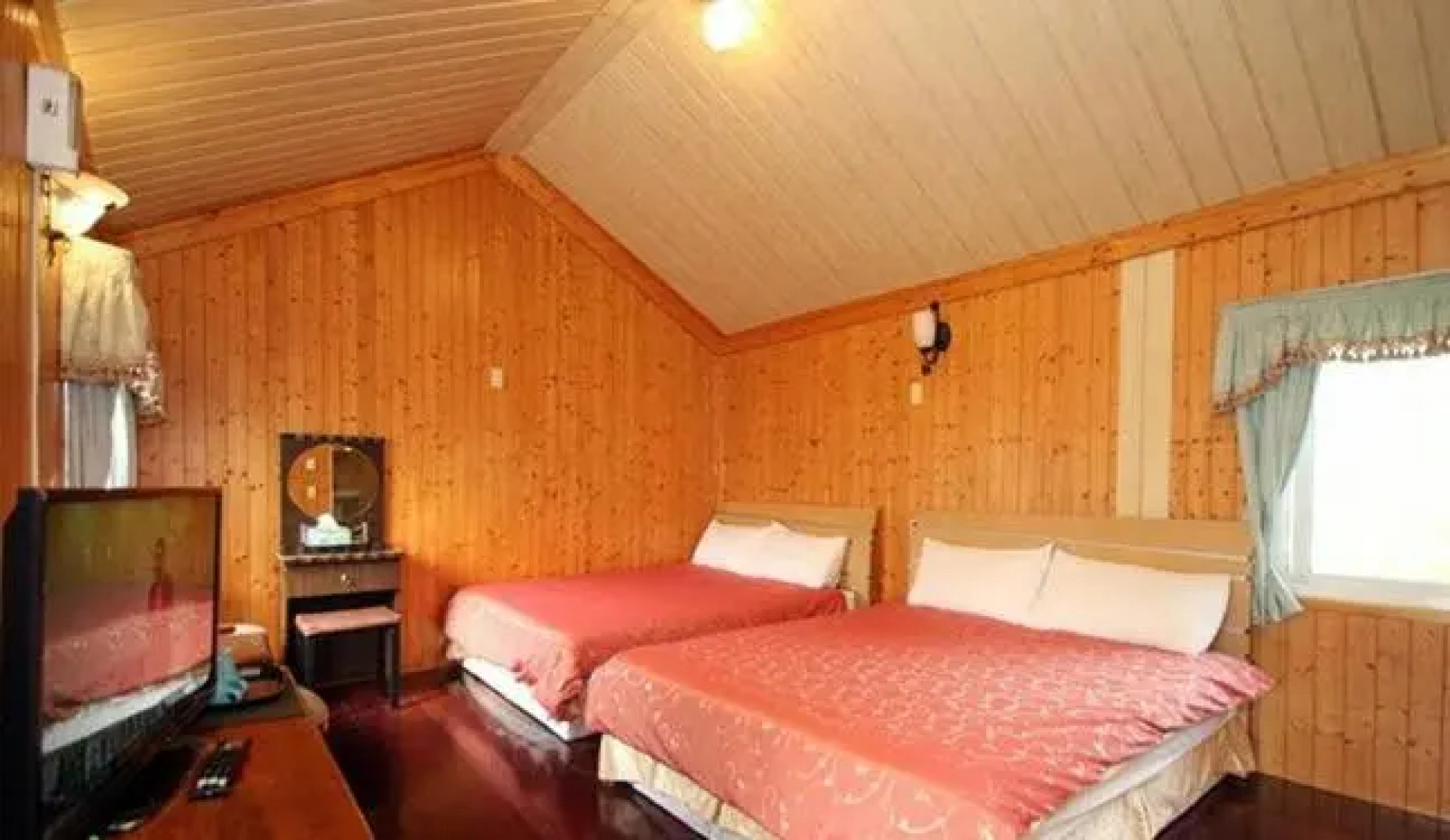 大湖底木屋民宿