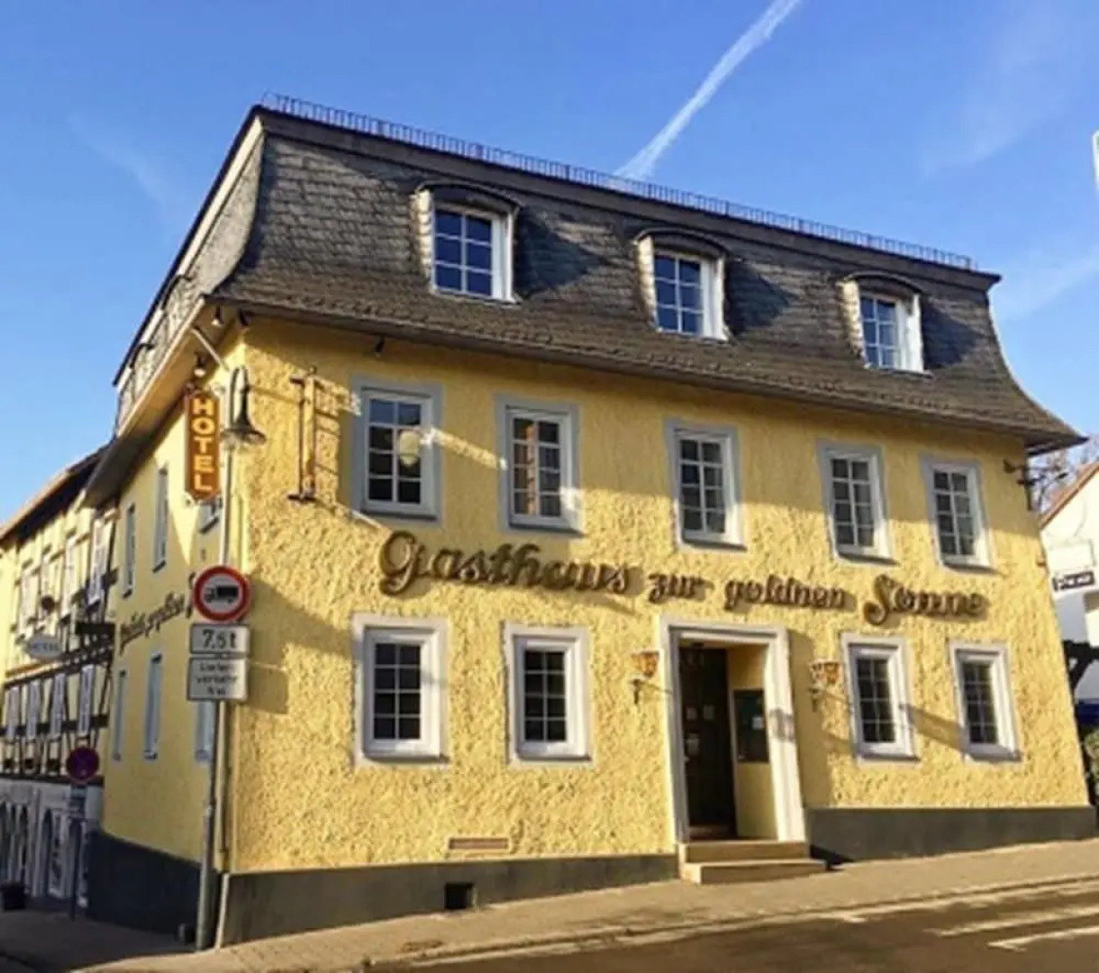 Hotel zur goldenen Sonne