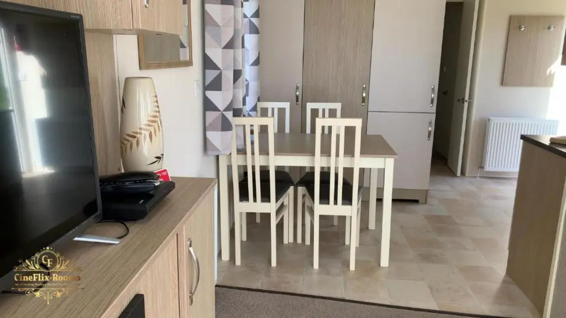 3 Bedrooms Loch Views Heated Pool Close To Beaches