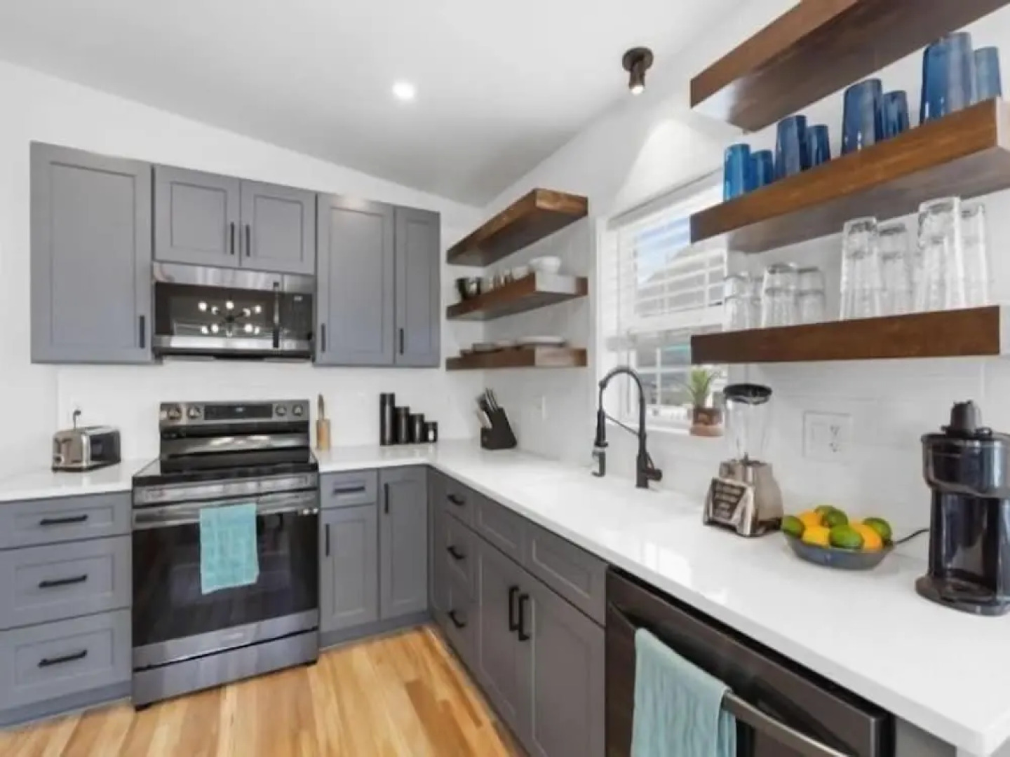 Cb Surf Cottage 3 Bedroom Cottage by Redawning