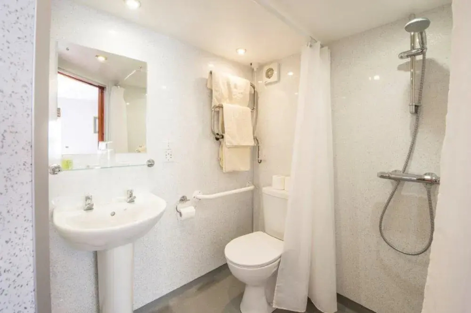 Llanerchindda Farm Guest House