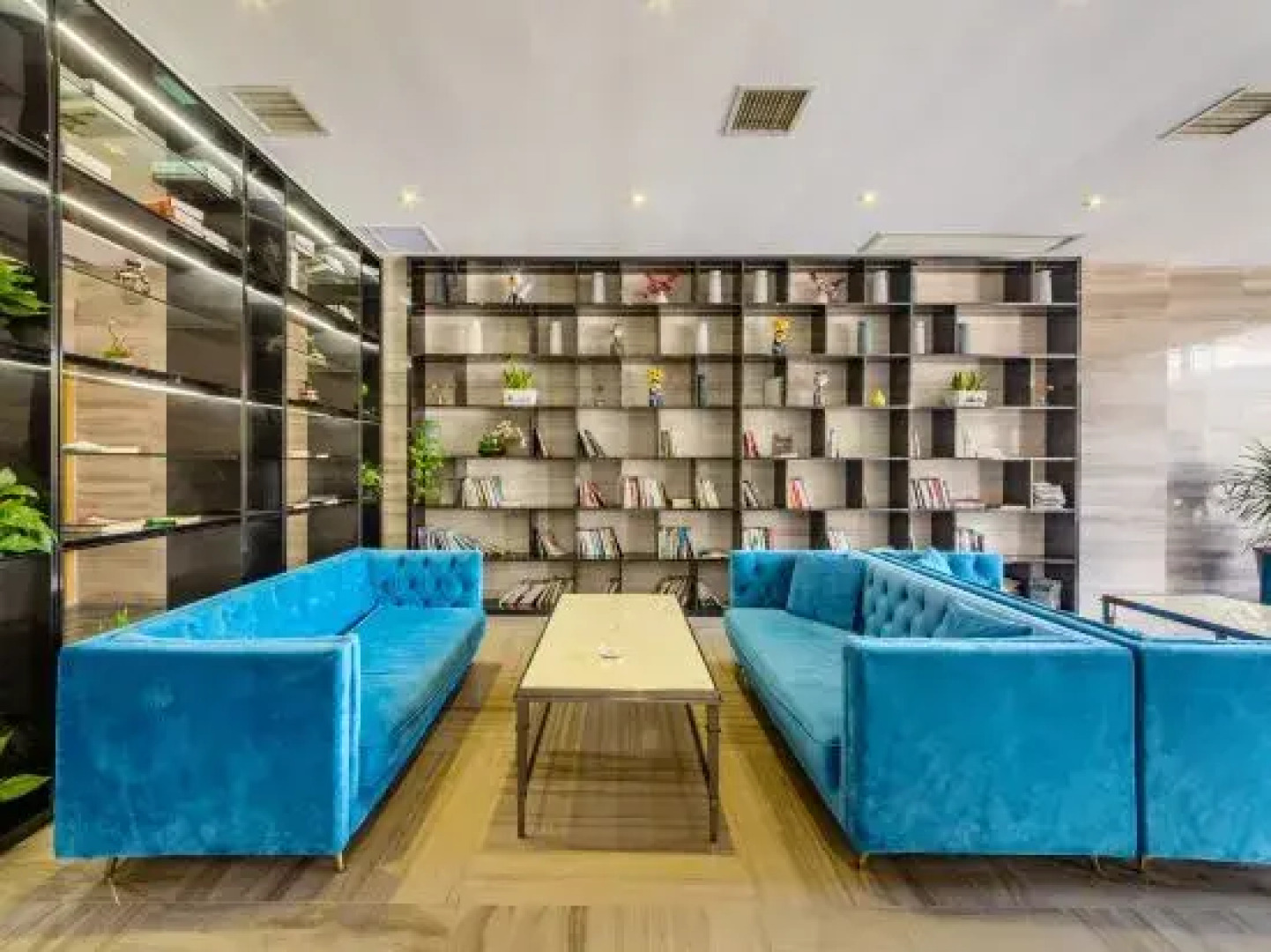 Sanyuan Hotel (Zixing Dongjiang Lake)