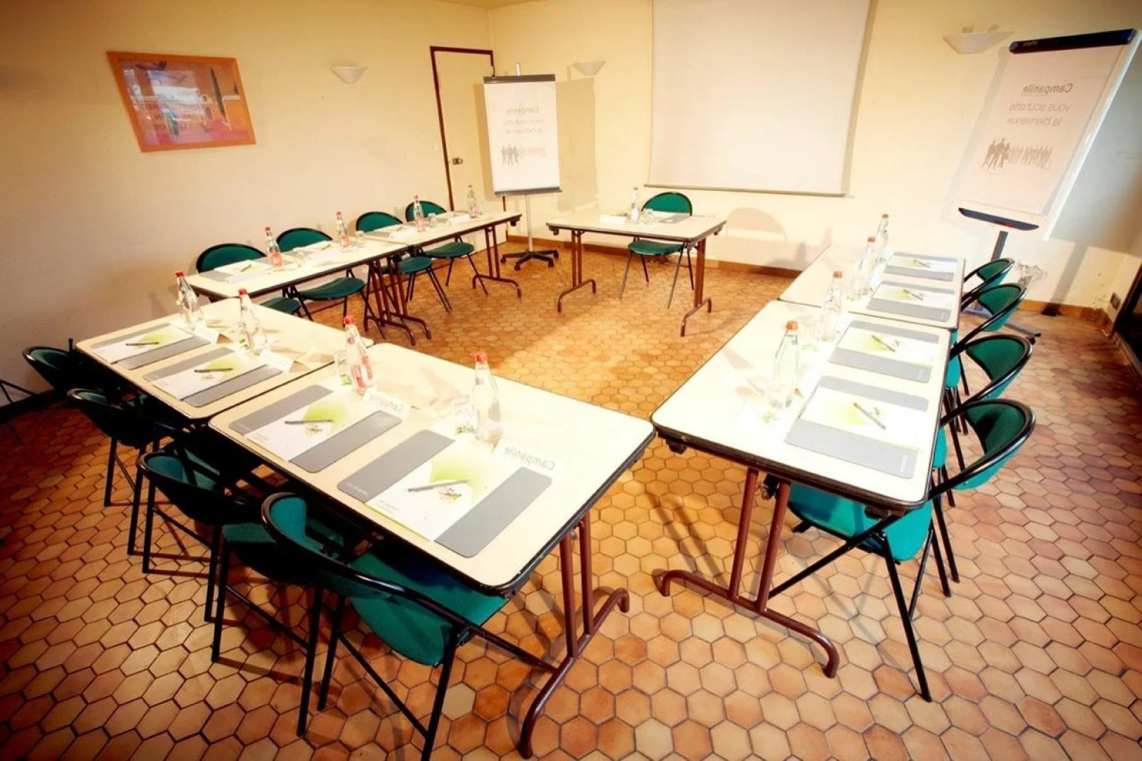 Campanile NATURE - Paris Ouest Gennevilliers Port