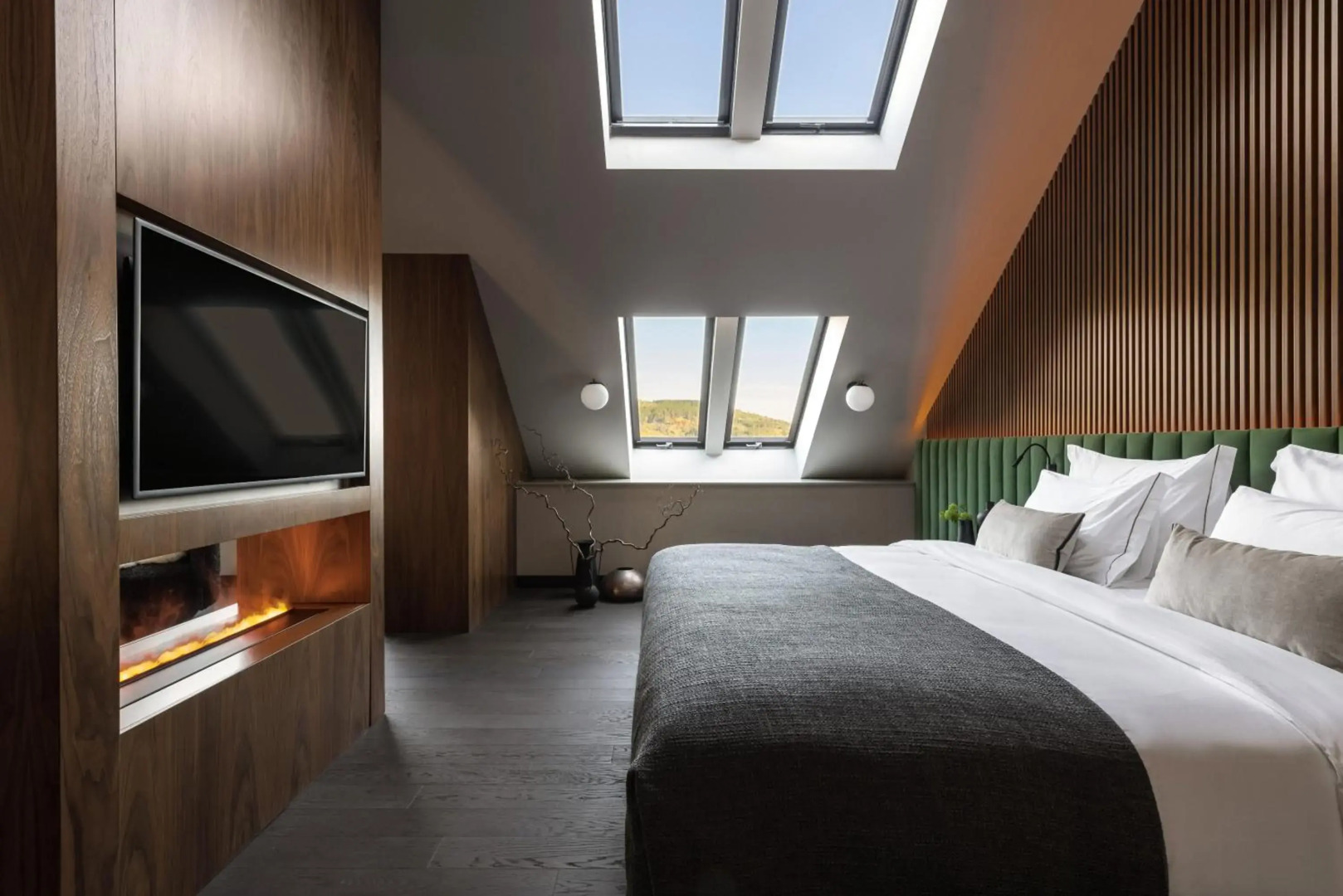 The Lynx Mountain Resort