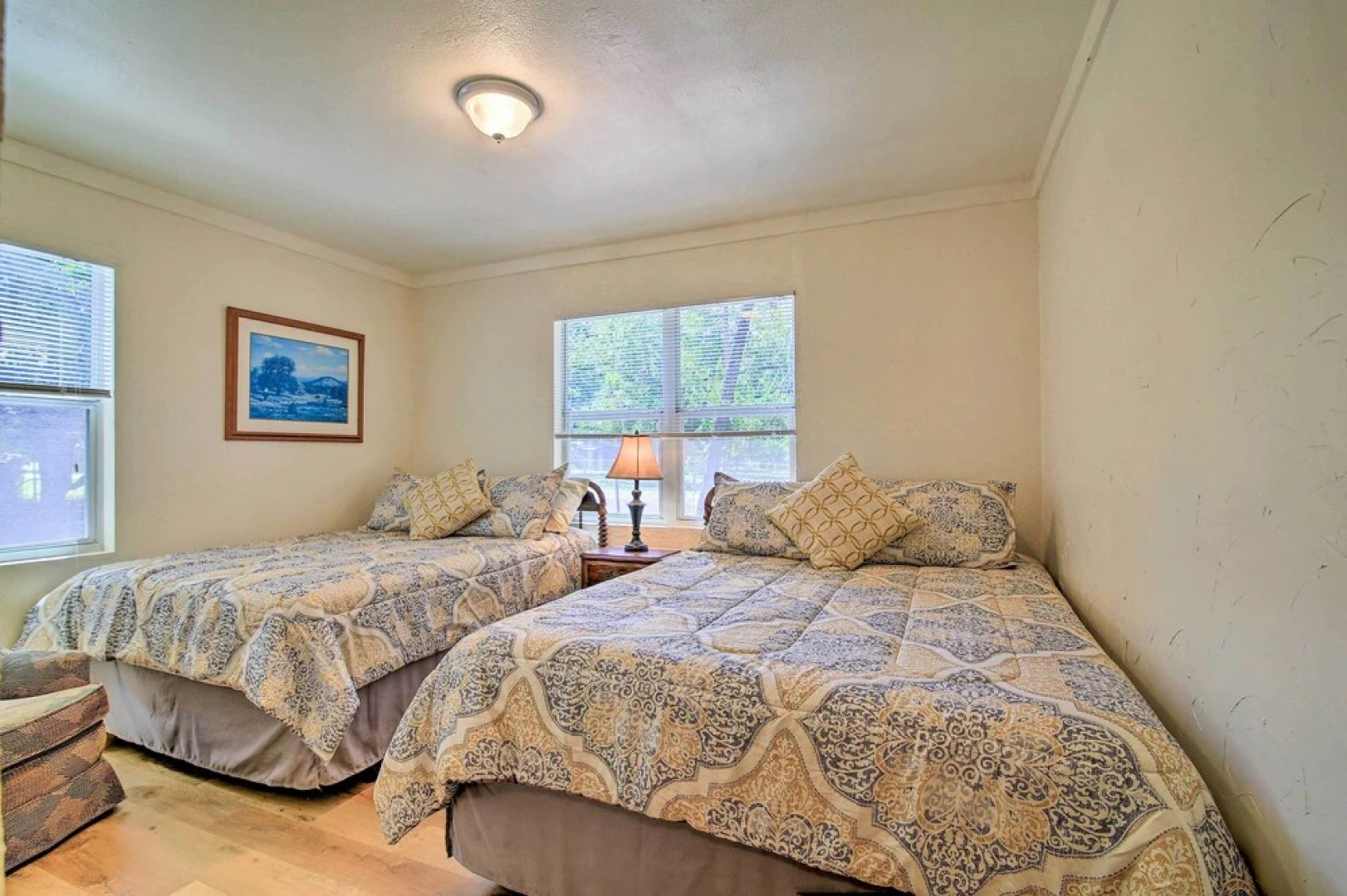 Utopia Family Home, 2 Blocks to Utopia Park!