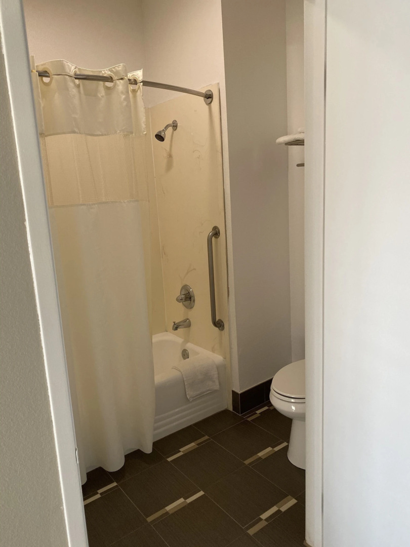 Mid City Inn and Suites