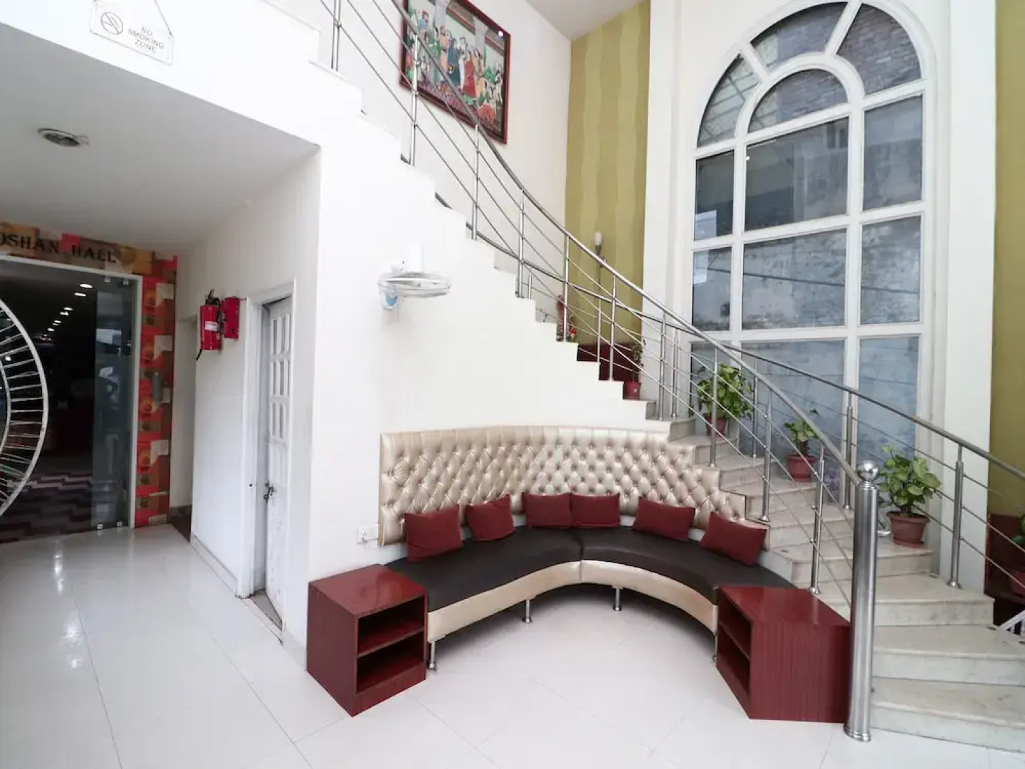 OYO 5189 Hotel East Lite