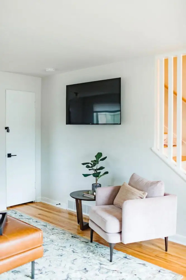 The Ballard Socialite