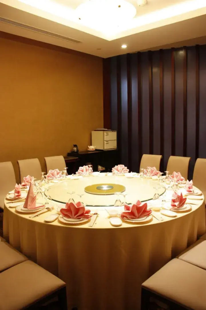 Xiangming Holiday Hotel