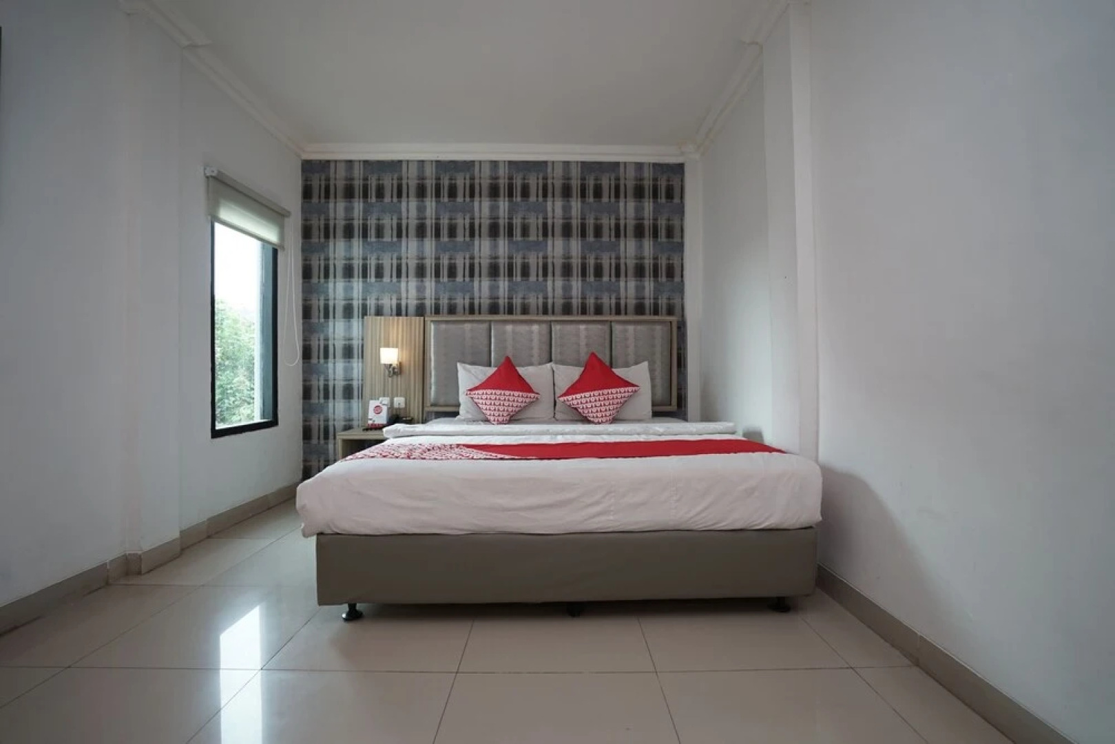 Feodora Airport Hotel